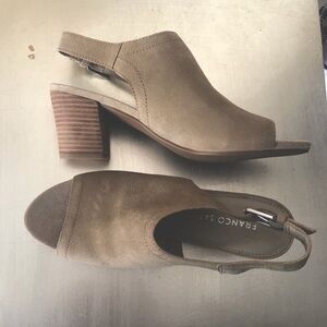 NWOT Franco Sarto Beige Suede Mules with buckle ankle strap stacked wood heel 7